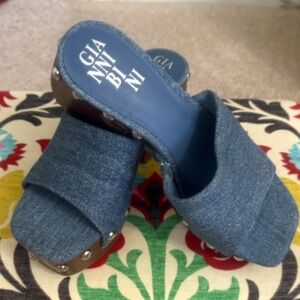 Gina Bini denim mules size 7